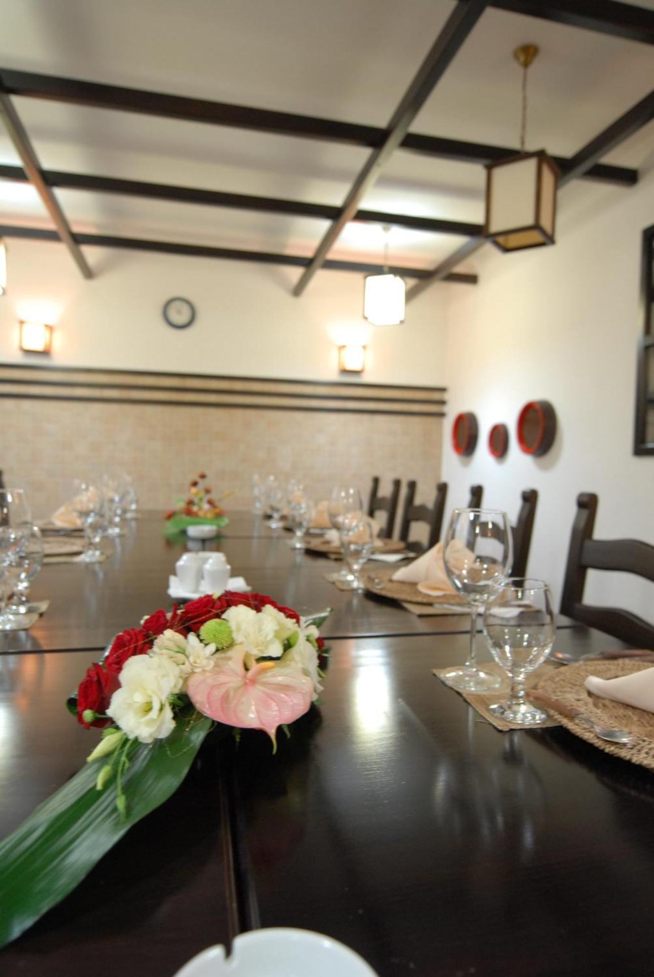 Best Western Central Hotel Arad Bagian luar foto