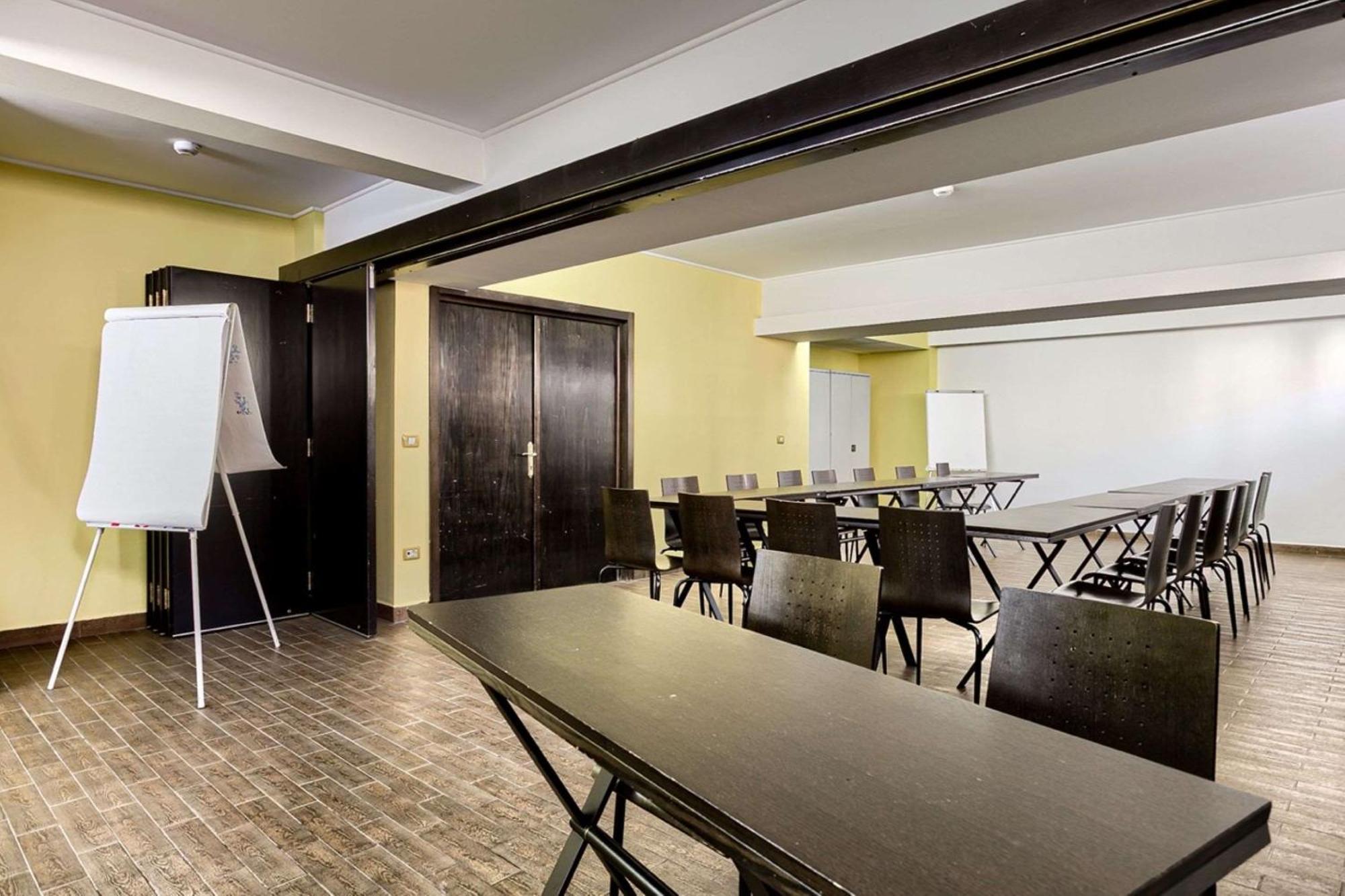 Best Western Central Hotel Arad Bagian luar foto