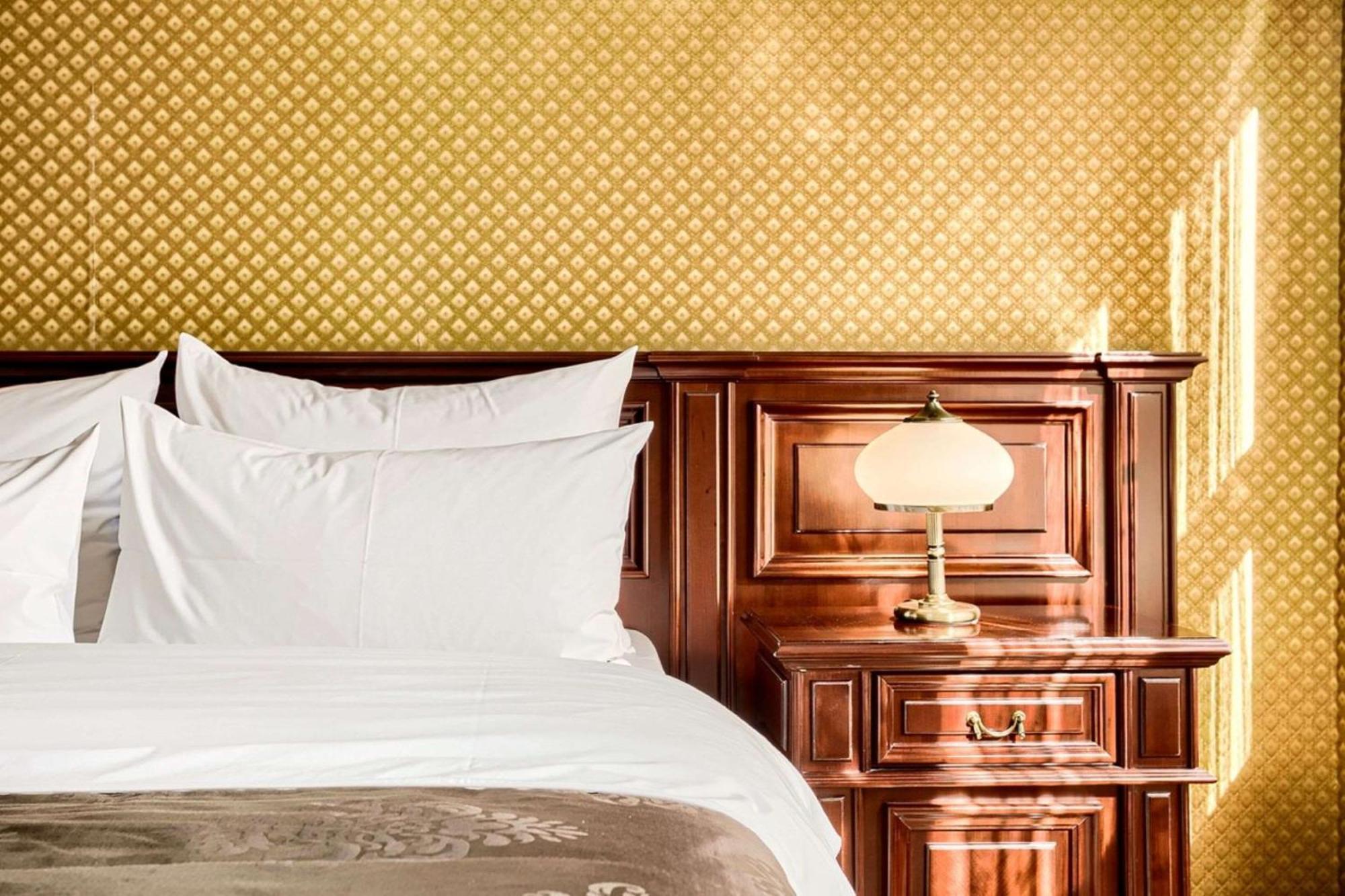 Best Western Central Hotel Arad Bagian luar foto