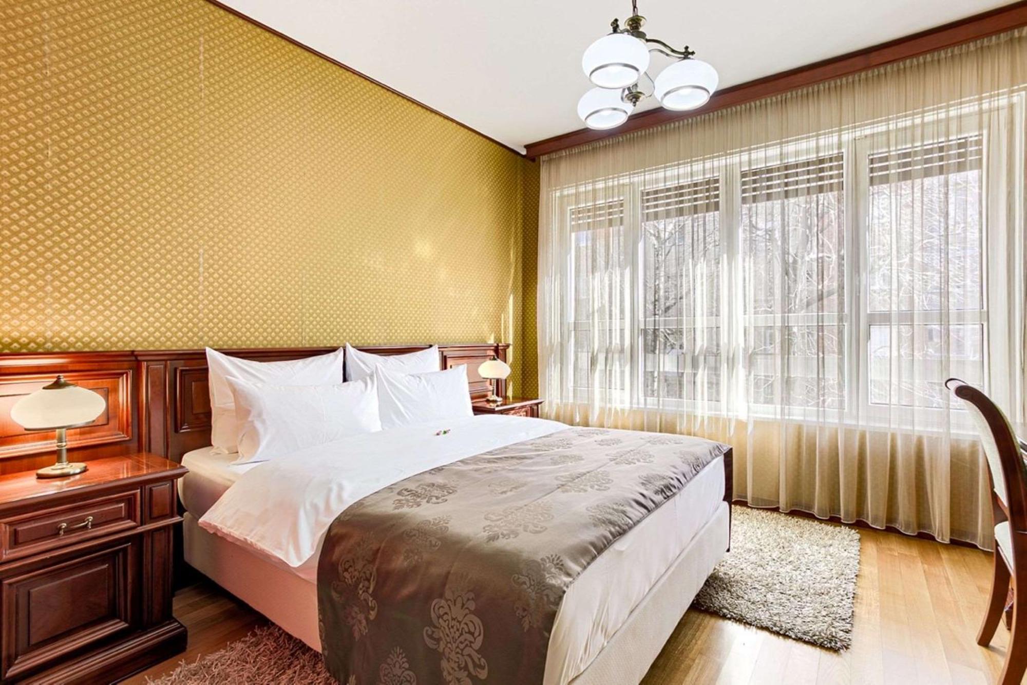 Best Western Central Hotel Arad Bagian luar foto