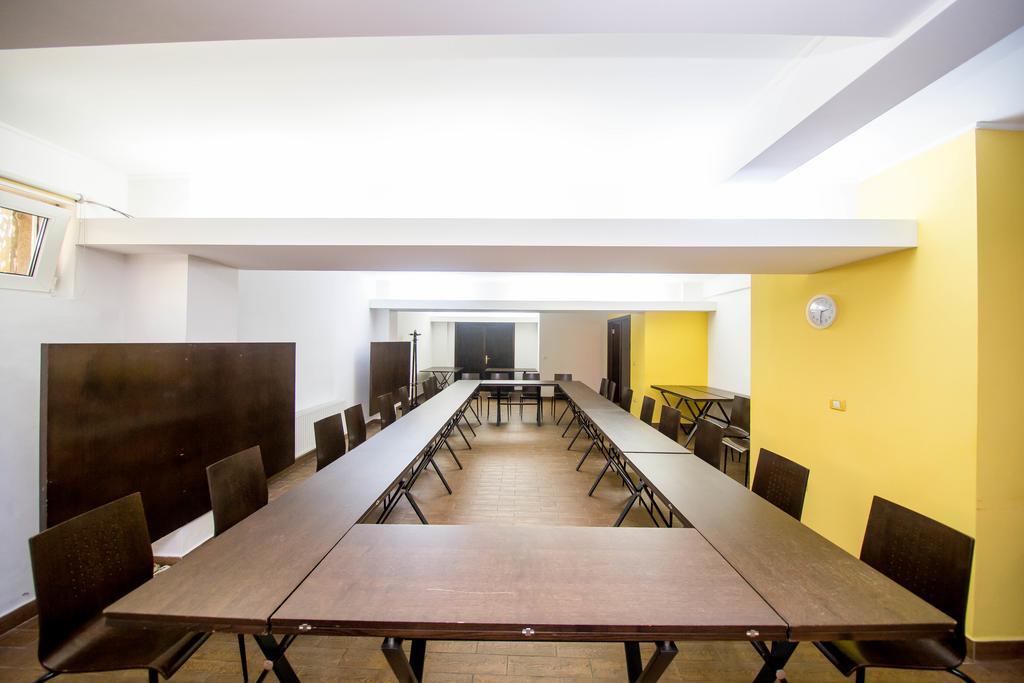 Best Western Central Hotel Arad Bagian luar foto
