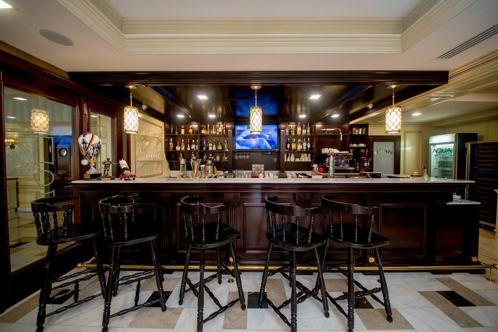 Best Western Central Hotel Arad Bagian luar foto