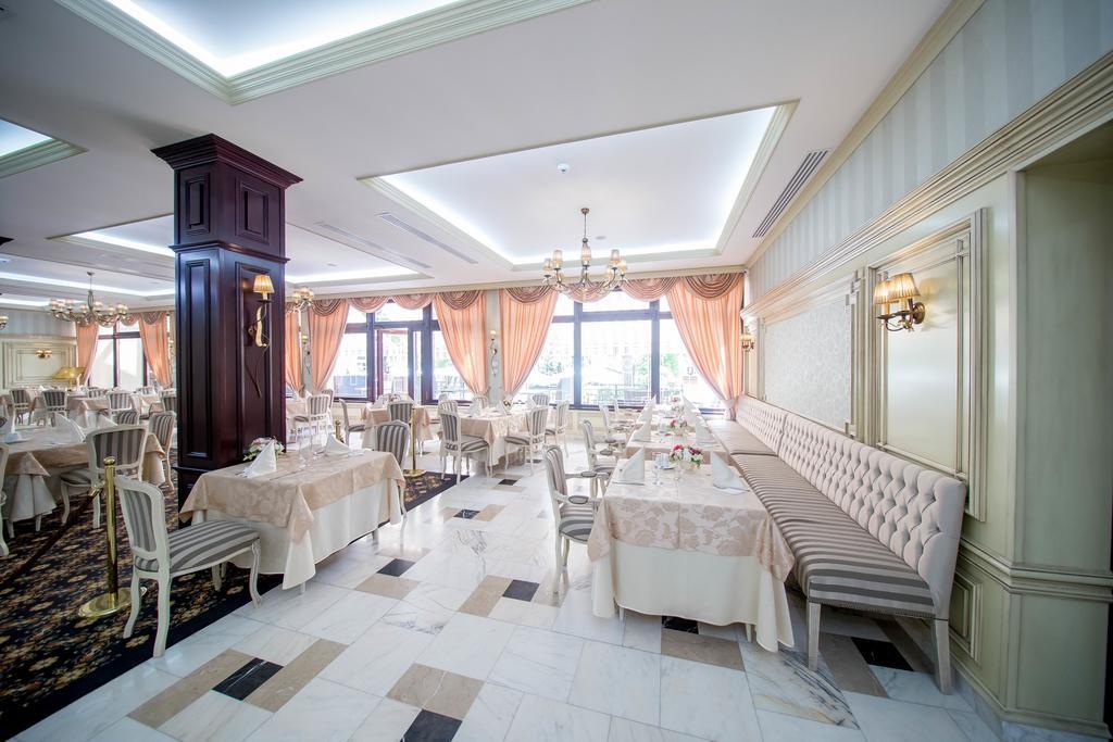 Best Western Central Hotel Arad Bagian luar foto