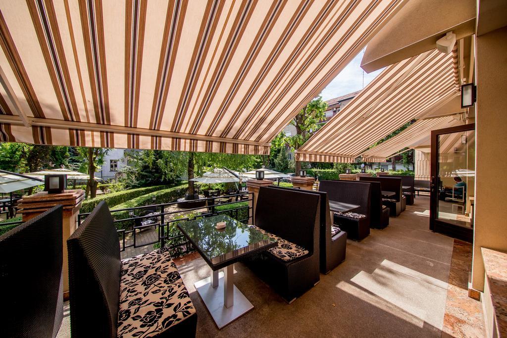 Best Western Central Hotel Arad Bagian luar foto
